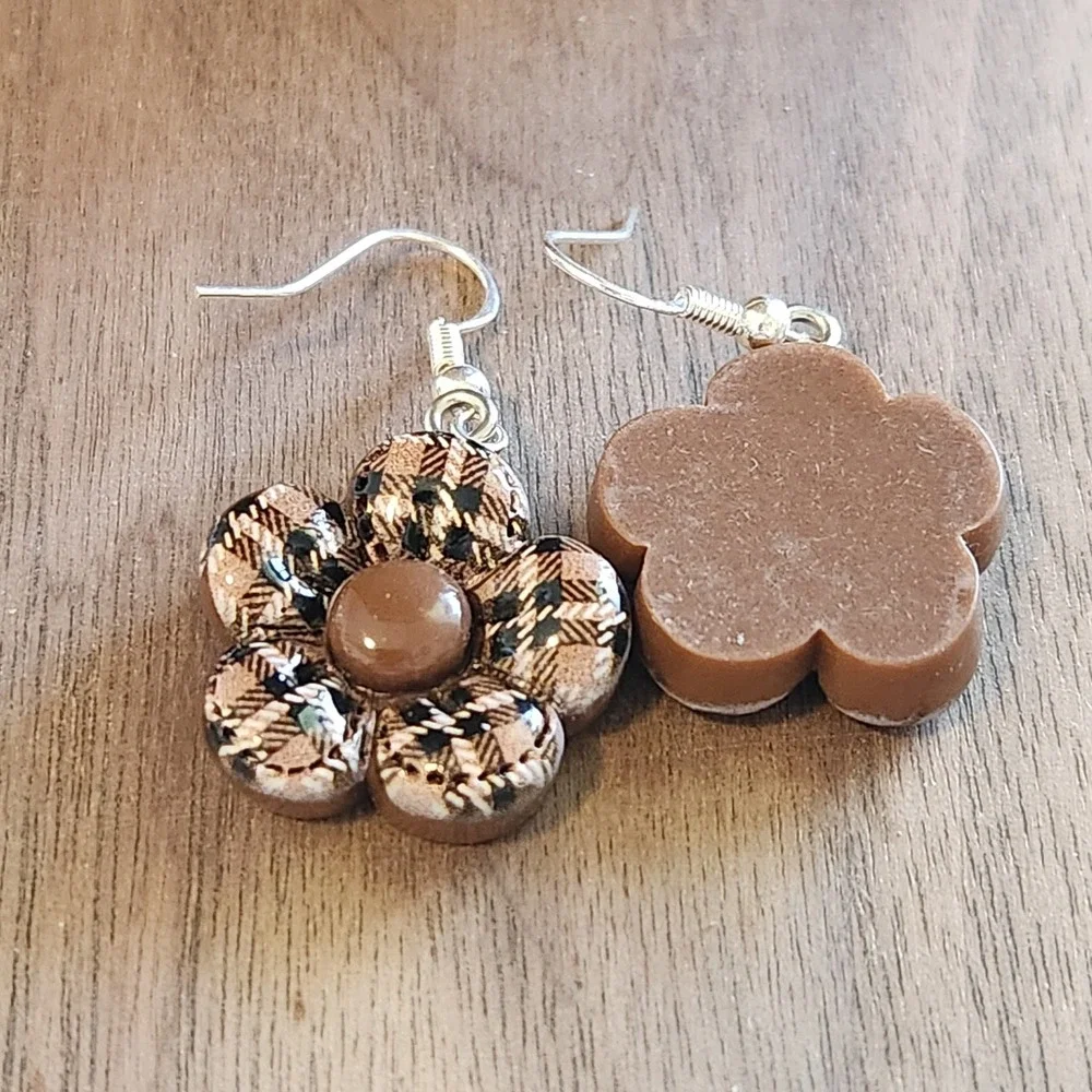 Brown Plaid Flower Drop‎ Earrings Floral Dangle Silver Tone Fishhook Handcrafted